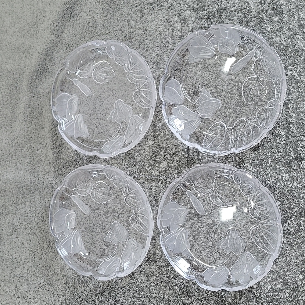Set of 4 Glass Multi-Purpose 7" Plates!!!